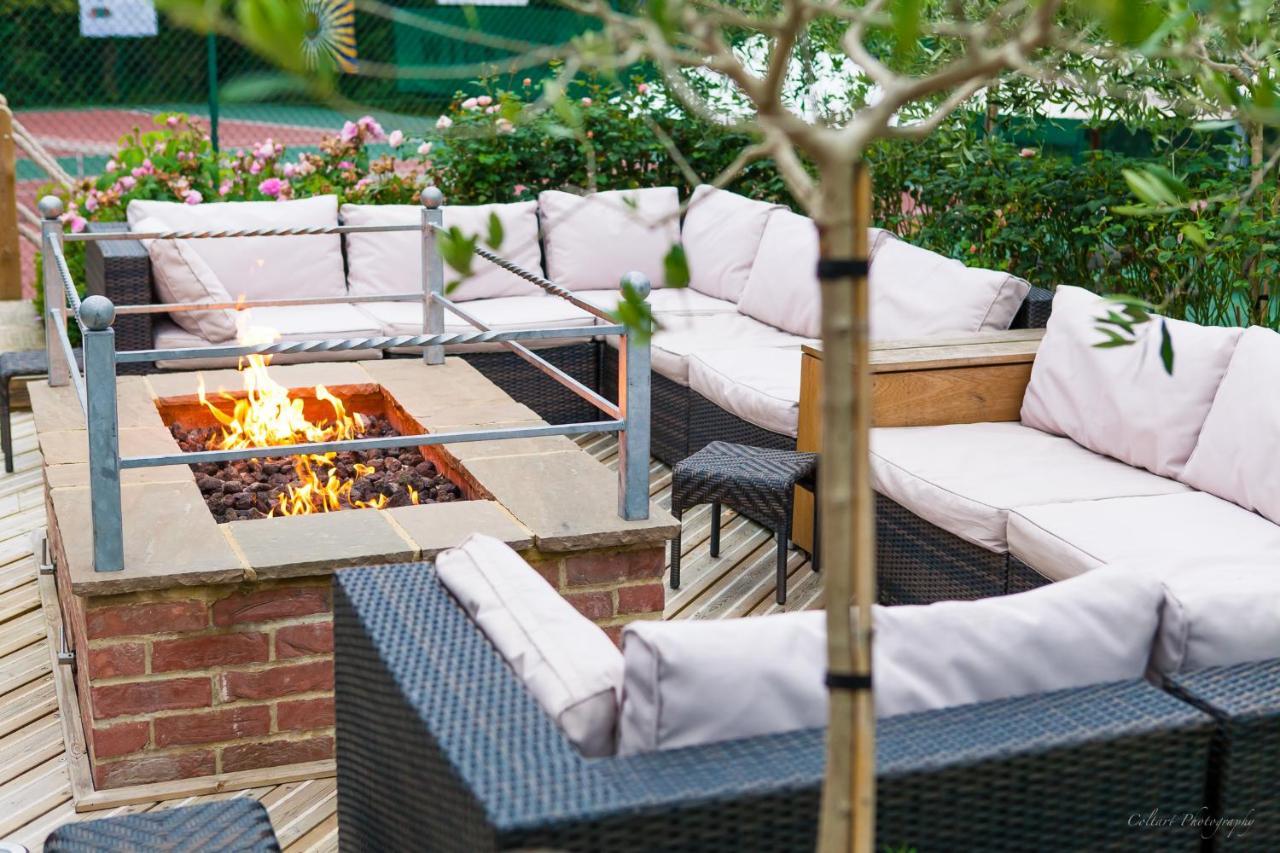 Wickwoods Hotell Albourne Exteriör bild