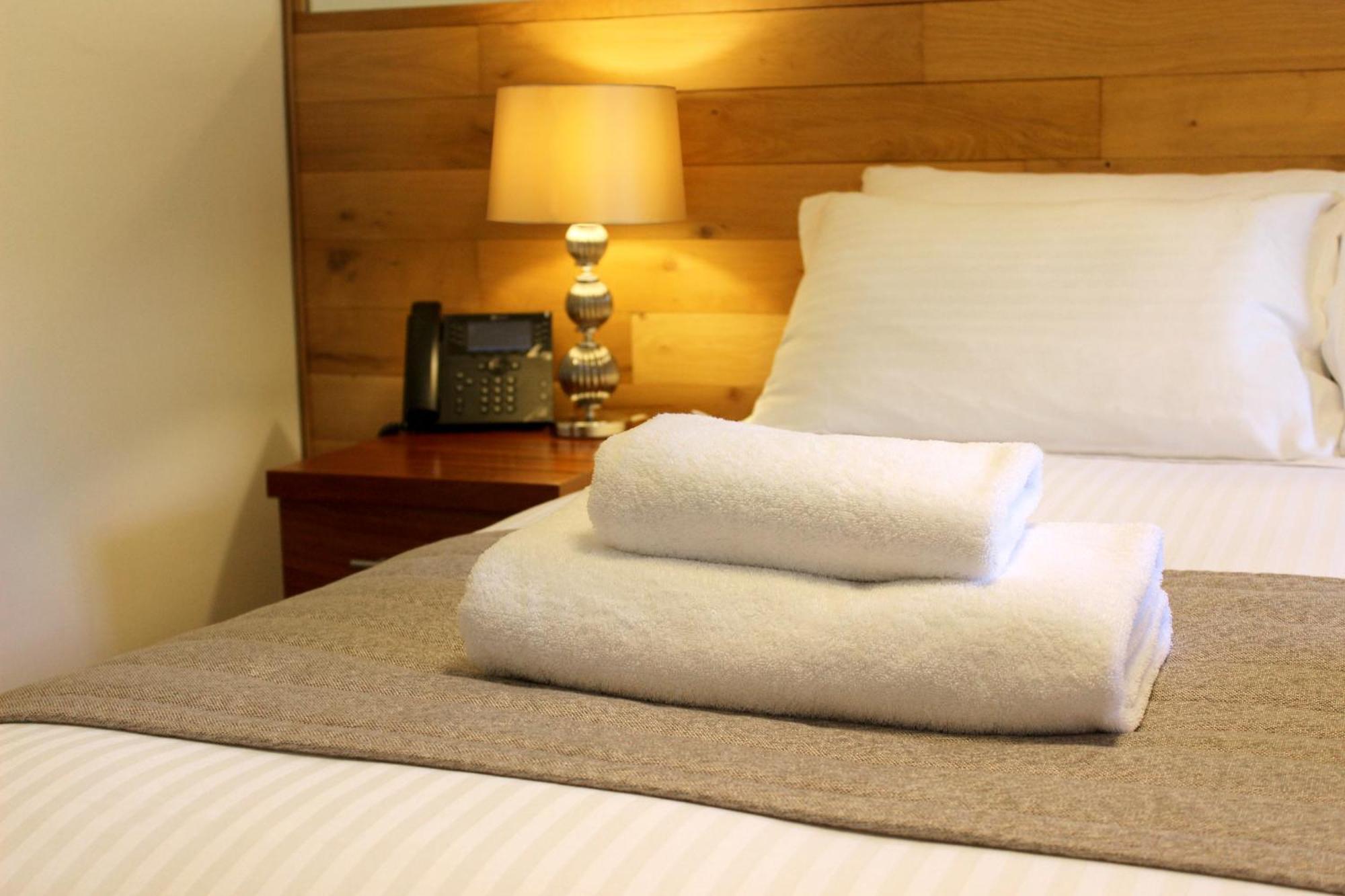 Wickwoods Hotell Albourne Exteriör bild
